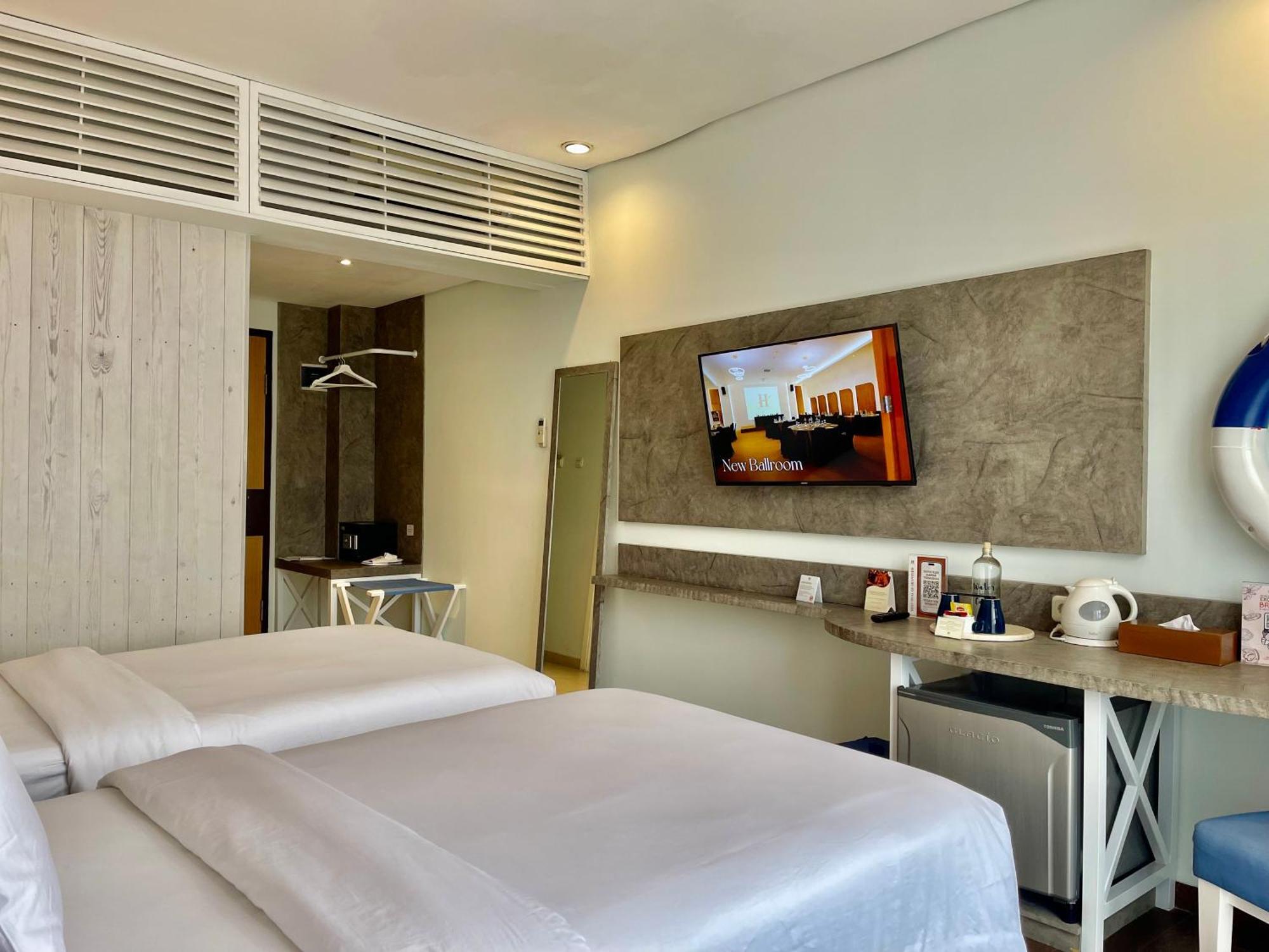 Hemangini Hotel Bandung Exterior foto